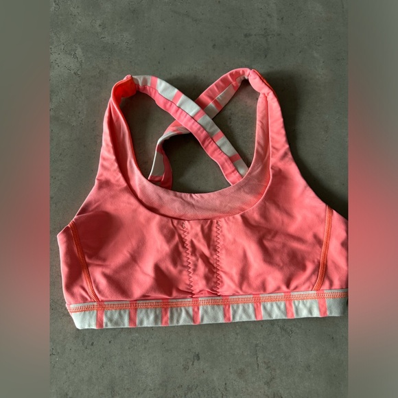 Lululemon Women's Pink Sports Bra - Picture 1 of 4